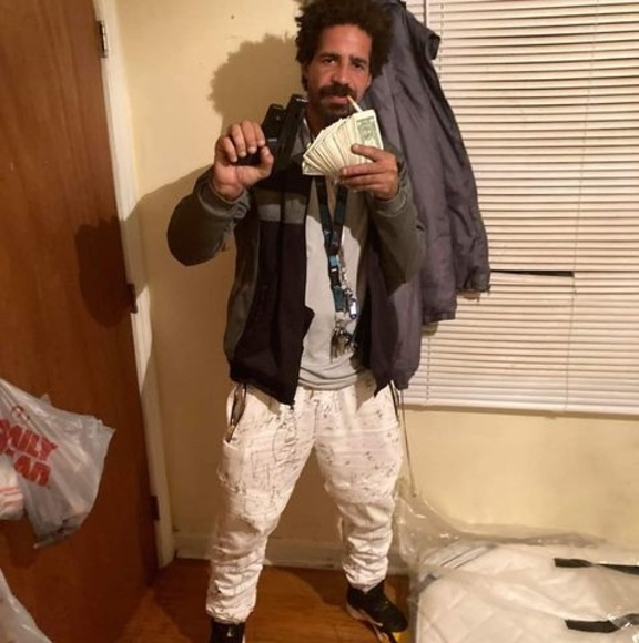 Meet your Posher, Lee - Picture 1 of 1